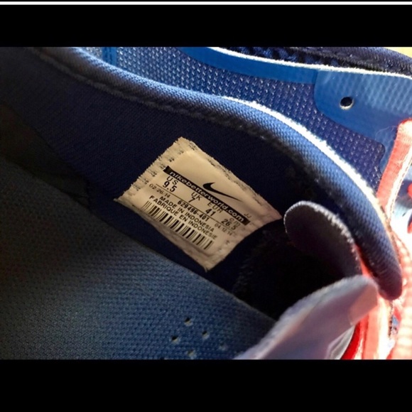 Nike Tennis shoes size: 9.5 - Picture 4 of 5